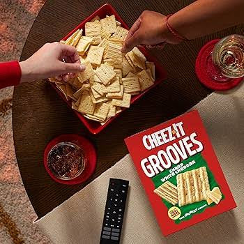 Cheez-It Grooves Sharp White Cheddar Crunchy Cheese Crackers, 17 oz.