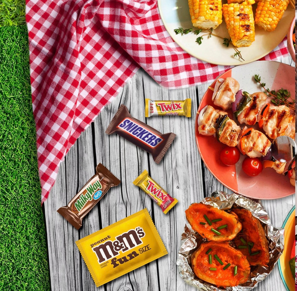 Snickers, M&M's, Milky Way and Twix Chocolate Candy Variety Pack, Bulk Bag, 115 ct. – alternate product view 5