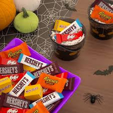 Hershey Assorted Flavored Halloween Candy Bulk Bag, 190 ct. – alternate product view 4