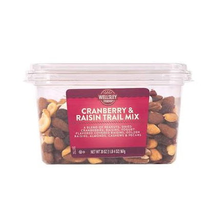 Wellsley Farms Cranberry and Raisin Trail Mix, 20 oz. product packaging