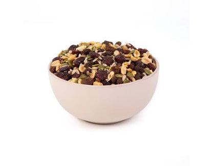 Wellsley Farms Organic Trail Mix, 20 oz. – alternate product view 4